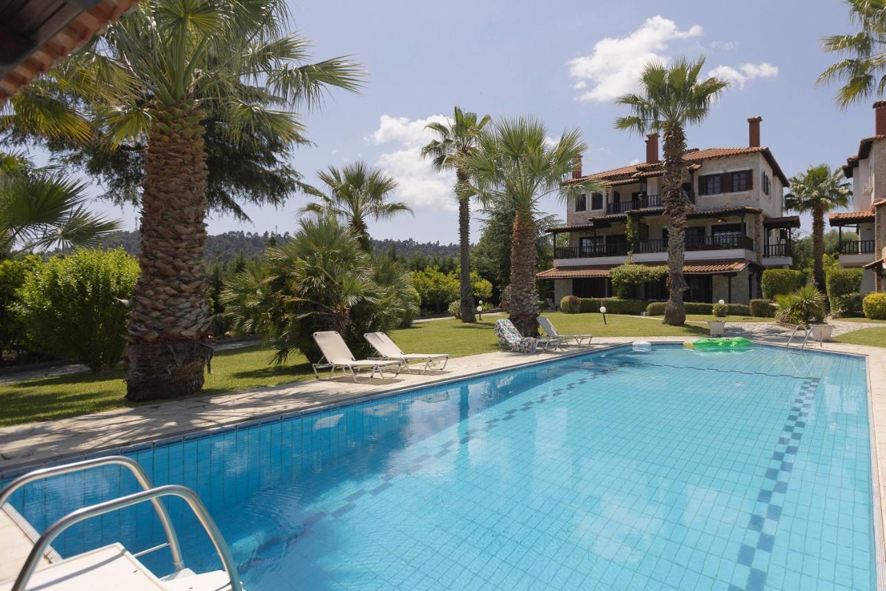 Coconut & Vanilla & Pineapple Pool #feelslikehome Holiday home Kriopigi